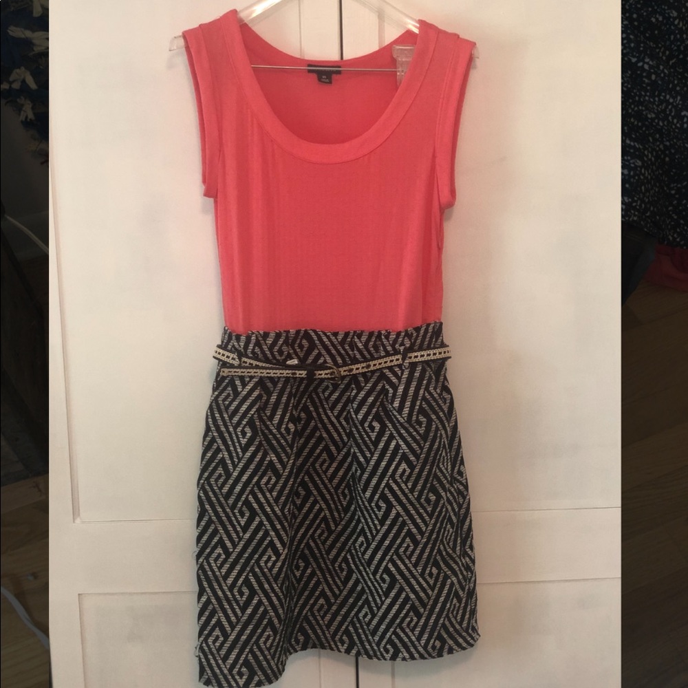 Short sleeve dress